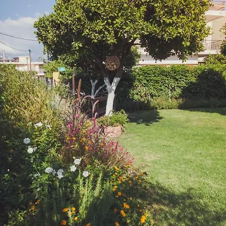 Small In The Garden *