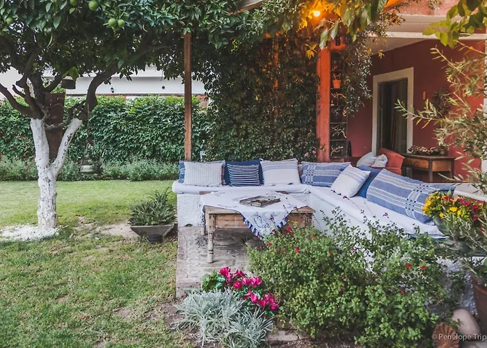 Small In The Garden Homestay