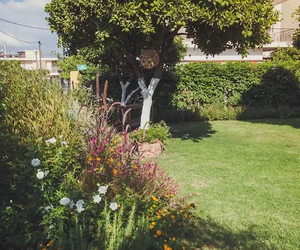 Small In The Garden *